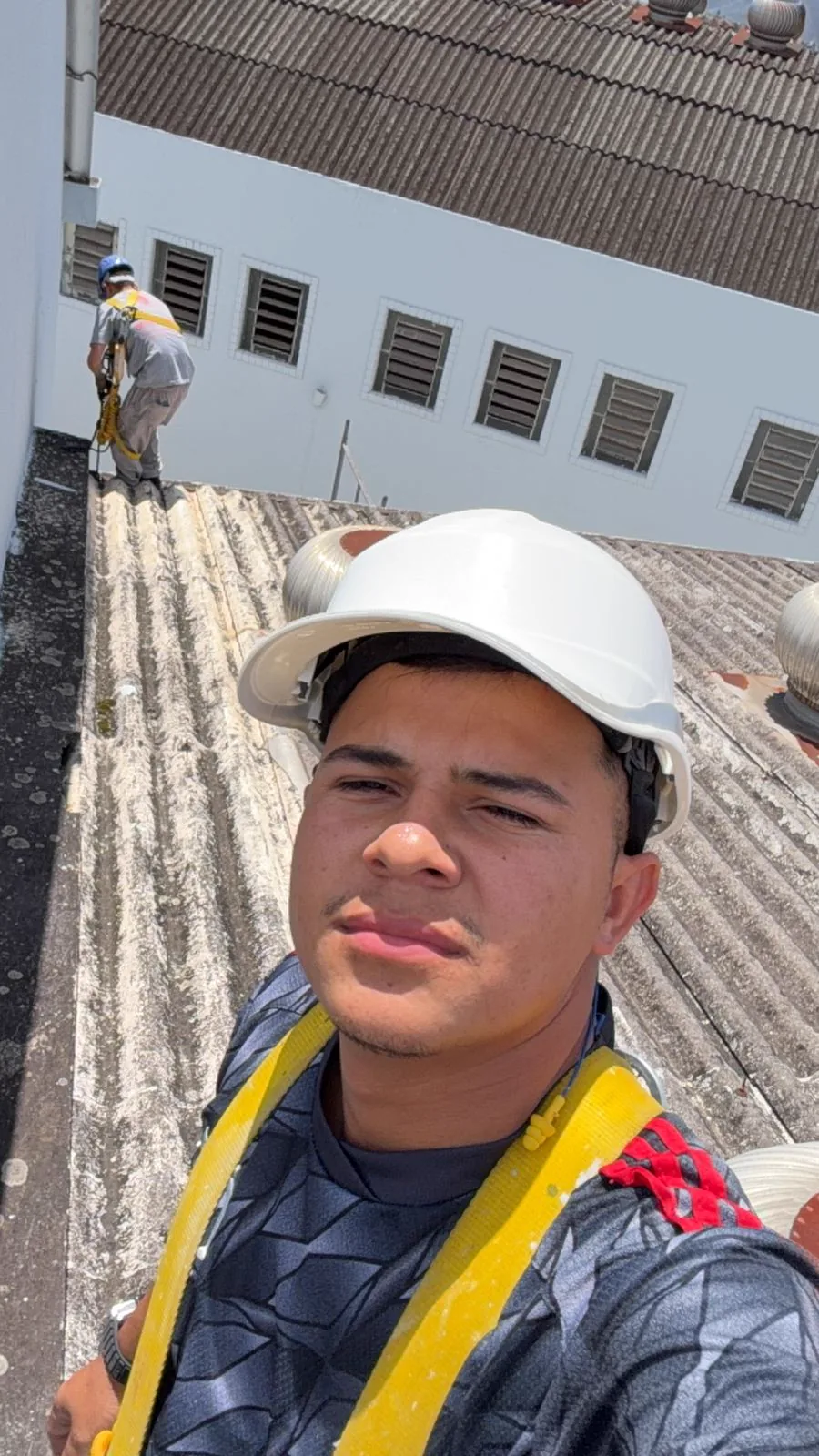 Equipe da Scheffel em trabalho de telhado